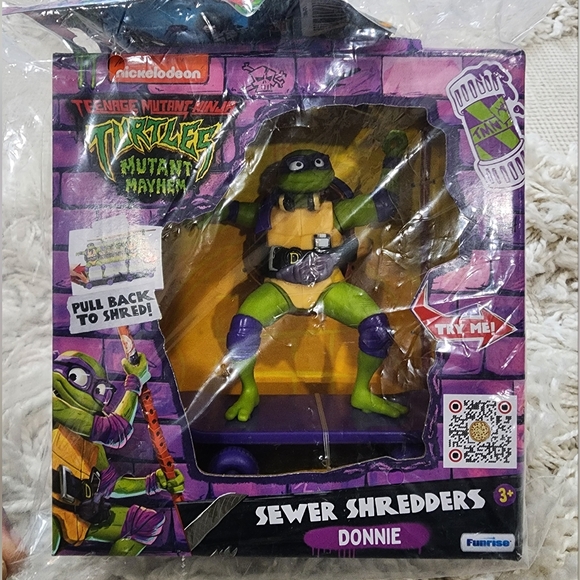Teenage Mutant Ninja Turtles Mutant Mayhem , DONNIE pull back skateboard w gift - Picture 3 of 6